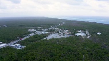 Yukarıdan Meksika ormanının havadan görünüşü. Amazon 'un üzerinde sonsuz orman.
