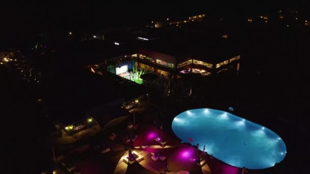 People Dancing Show Luxury Hotel Aerial View Night Show People — Stock Video