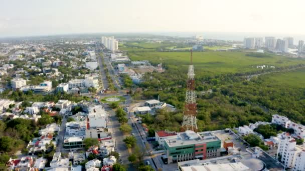 Vista aérea do centro de Cancún. Centro da cidade no México, — Vídeo de Stock
