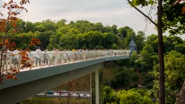 Kyiv Ukraine June 2021 Time Lapse View New Pedestrian Bridge — Stock video