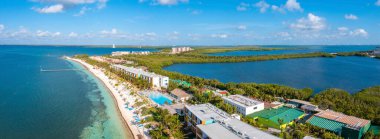 Punta Norte sahilinin havadan görünüşü, Cancun, Mxico. Meksika, Cancun 'da Karayip Denizi yakınında lüks otelleri olan güzel bir sahil bölgesi.. 