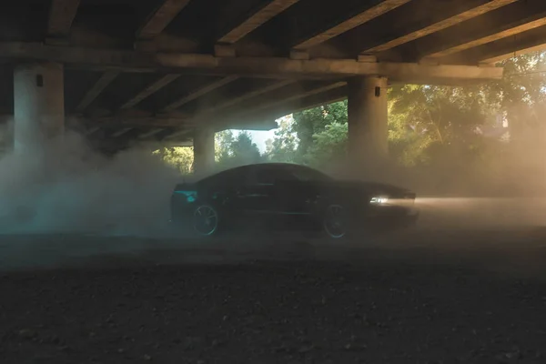 Zwarte Ford Mustang model geparkeerd. Sportieve legendarische Amerikaanse sportwagen — Stockfoto