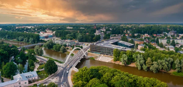 Cityscape of Tartu town in Estonia. Aerial view of the student city of Tartu. — Foto de Stock