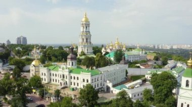 Kiev Pechersk Lavra Manastırı 'nın sihirli hava manzarası