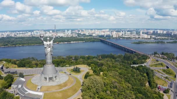 Veduta aerea del monumento Madre Patria a Kiev. — Video Stock