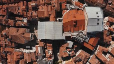 İtalya 'da Venedik' in güzel turuncu çatıları. Hava görünümü. 