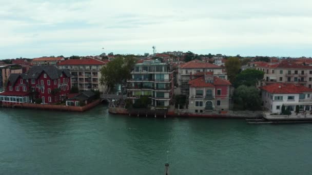 Luftaufnahme der Insel Lido de Venezia in Venedig, Italien. — Stockvideo