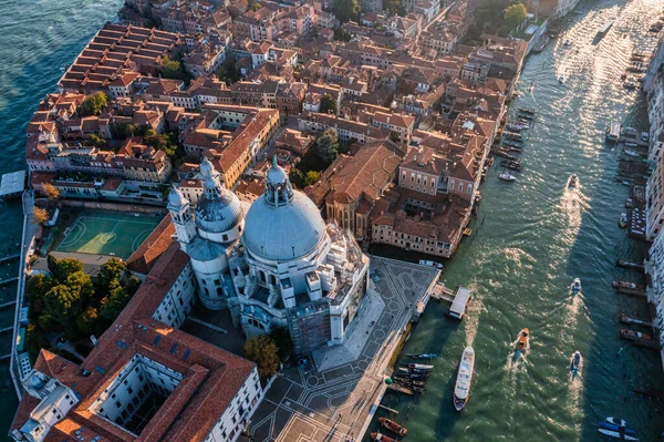 Luftaufnahme der Kirche Santa Maria della Salute in Venedig — Stockfoto