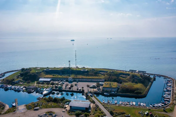 Herkül Limanı, Monako 'daki mega yatların çarpıcı manzarası..