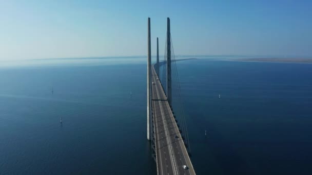 Panoramautsikt över Öresundsbron över Östersjön — Stockvideo