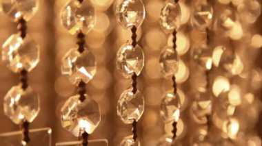 Kristal lambalar duvar bokeh üzerinde