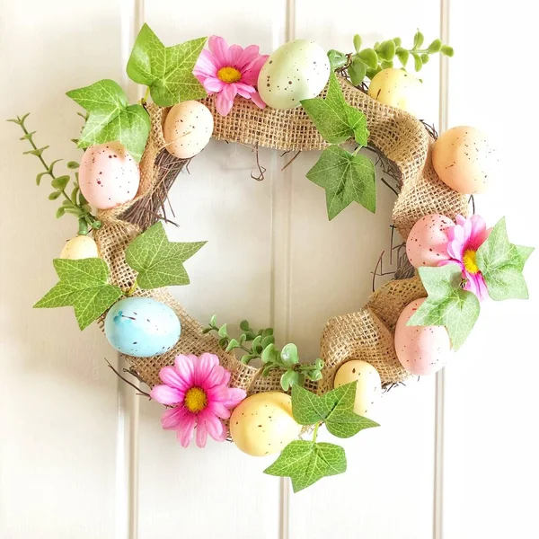 Colourful Spring Door Wreath — Stock Photo, Image