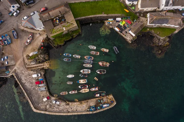 Coverack Cornwall Großbritannien Juni 2021 Luftaufnahme Des Malerischen Hafens Von — Stockfoto