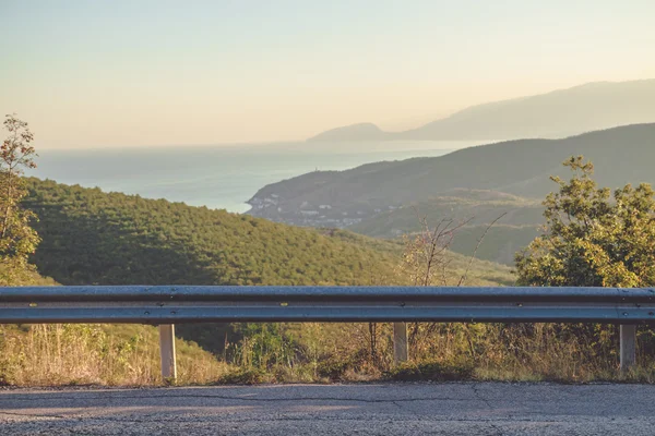 Yol çit dağlarda