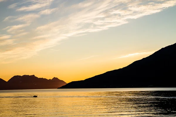 Hermoso atardecer en Noruega — Foto de Stock