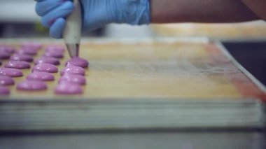 Pişirme çok mor macaroons