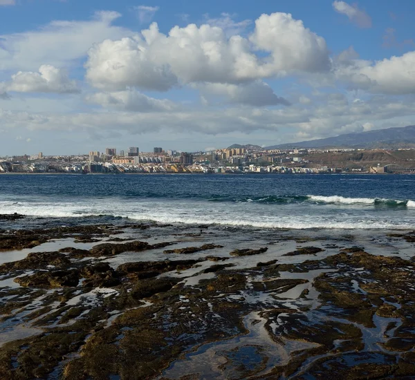 The Confital beach and Las Palmas city, Gran canaria, Canary islands — Stock Photo, Image