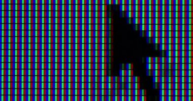 Bilgisayar monitörü RGB pikselleri ve üzerindeki imleci aşırı yakın çekim. Kırmızı kamerada görüntülendi..