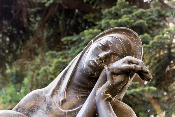 Bronze head of a statue — Stock Photo, Image