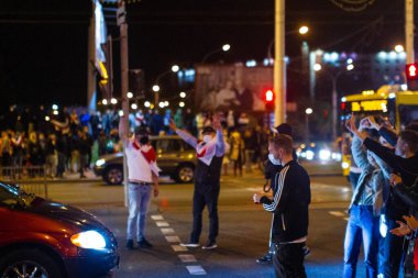 Yasadışı olarak seçilen Beyaz Rusya Devlet Başkanı Alexander Lukashenko 'nun gizli göreve başladığı akşam. Minsk. 09 / 23 / 2020