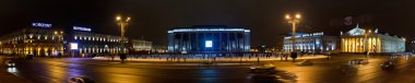 Minsk. Kış Oktyabrskaya Square'de