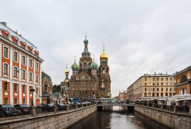 St. Petersburg 'da Kan Döken Kurtarıcı Kilisesi