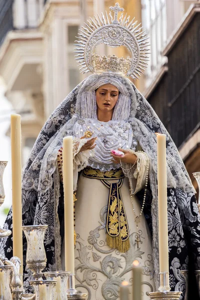 Semana Santa en Cádiz, España. La Virgen de los Desamparados . — Foto de Stock