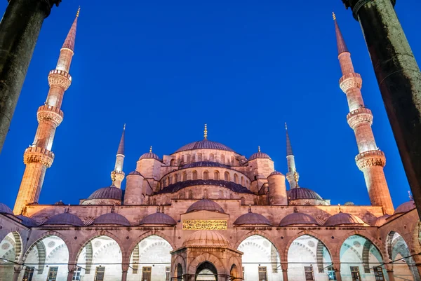 La mosquée bleue au crépuscule à Istanbul, Turquie . Images De Stock Libres De Droits