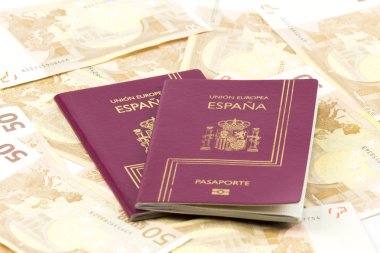 Avrupa Birliği para birimi banknotlar üzerinde İspanyol pasaportu