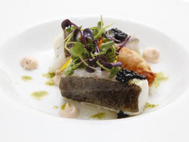 fırında sebzeli levrek