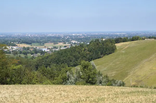 Valley photographed from a hill — Zdjęcie stockowe