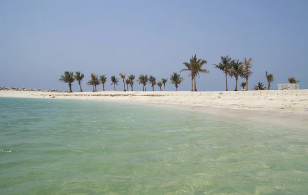 Public beach in Dubai in a hot sweaty day — Stock Photo, Image