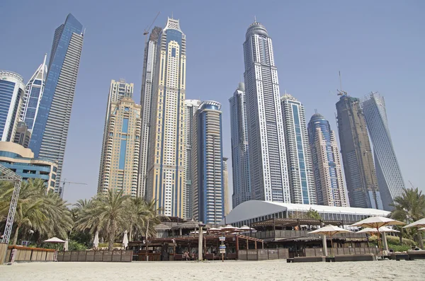 Dubai, uae juni 15: technologiepark der dubai internet city bei sonnenaufgang, uae. dubai internet city wird von der Regierung freie Wirtschaftszone für globale IT-Unternehmen geschaffen. — Stockfoto