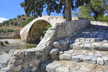 dağ Nehri Köprüsü
