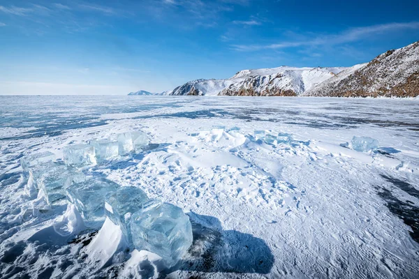 Nekonečný Povrch Bajkalského Ledu Pokryt Vrstvou Šumivého Sněhu — Stock fotografie
