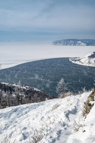 Mouth Angara River Which Flows Lake Baikal Does Freeze Even — Stock Photo, Image
