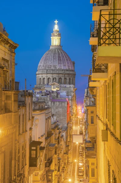 Valletta, Málta - St.Paul 's Anglican Cathedral, a kék óra — Stock Fotó