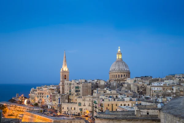 Βαλέτα, Μάλτα - Αγγλικανικός Καθεδρικός Ναός του Αγίου Παύλου στο μπλε ώρα — Φωτογραφία Αρχείου