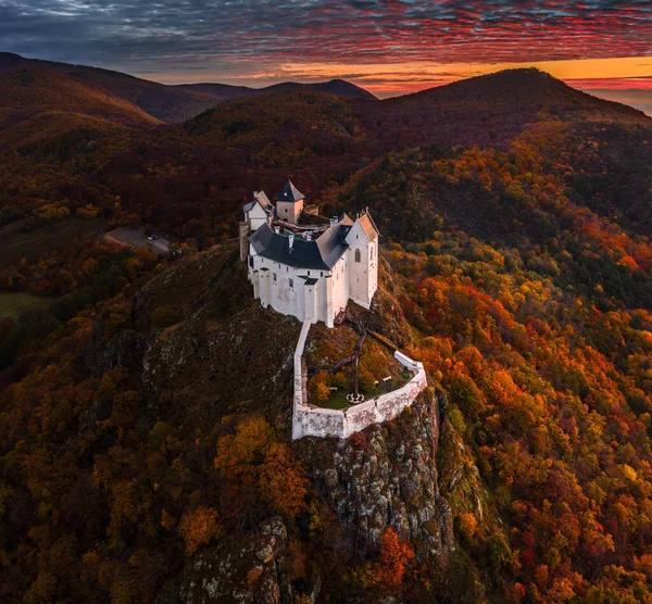 Фузер Венгрия Воздушный Вид Красивый Замок Фузер Изумительным Цветом Восходящего — стоковое фото