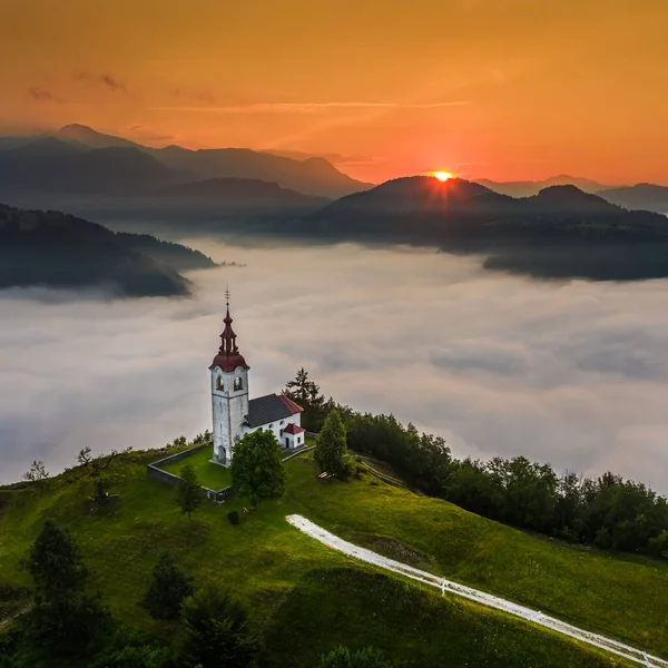 Sebrelje Slovenia Air Drone View Beautiful Hilltop Church Ivan 在日出时分 — 图库照片