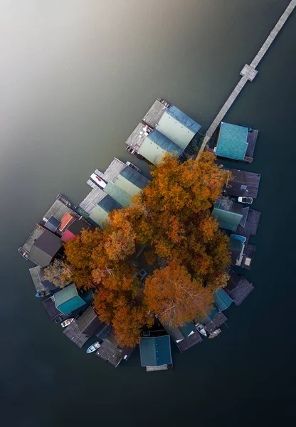 Tata Ουγγαρία Αεροφωτογραφία Ενός Μικρού Νησιού Ψαρέματος Στη Λίμνη Derito — Φωτογραφία Αρχείου