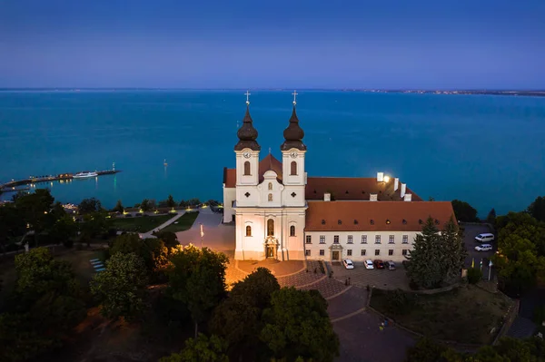 Tihany Hungary Aerial View Illuminated Benedictine Monastery Tihany Tihany Abbey — Stockfoto