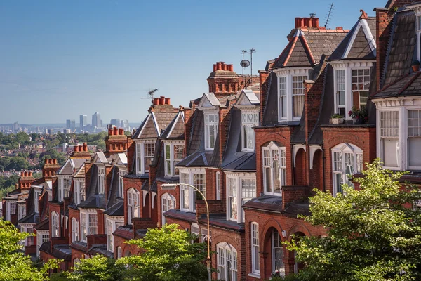Casas de ladrillo en una toma panorámica de Muswell Hill, Londres, Reino Unido — Foto de Stock