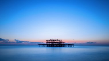 West pier Brighton sonra günbatımı, İngiltere, İngiltere'de