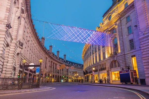 Regent Street on Christmas morning. Totally empty roads on the 25th of December at London's famous shopping street - London, UK — Stock Photo, Image