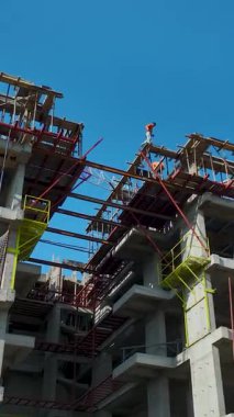 Yeni Bölüm için Ağır Ekipman Kazma Vakfı Dikey Videosu