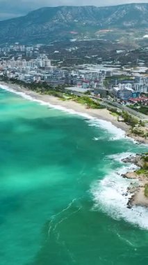 Derin dalga hareketi ve fırtına enerjisi.