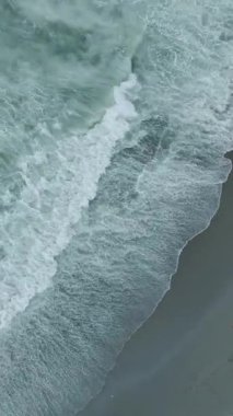 Okyanus hareketlerini tekrarla.