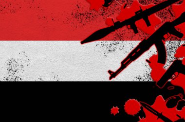Yemen bayrağı ve kırmızı kanla çeşitli silahlar. Ölümcül sonuçları olan terör saldırısı ya da askeri operasyonlar kavramı. Silah kaçakçılığı