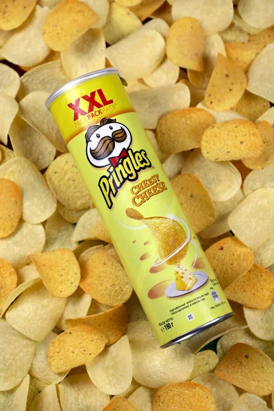 Kharkov Ukraine Kasım 2020 Peynirli Pringles Birçok Pringles Patates Cipsi — Stok fotoğraf